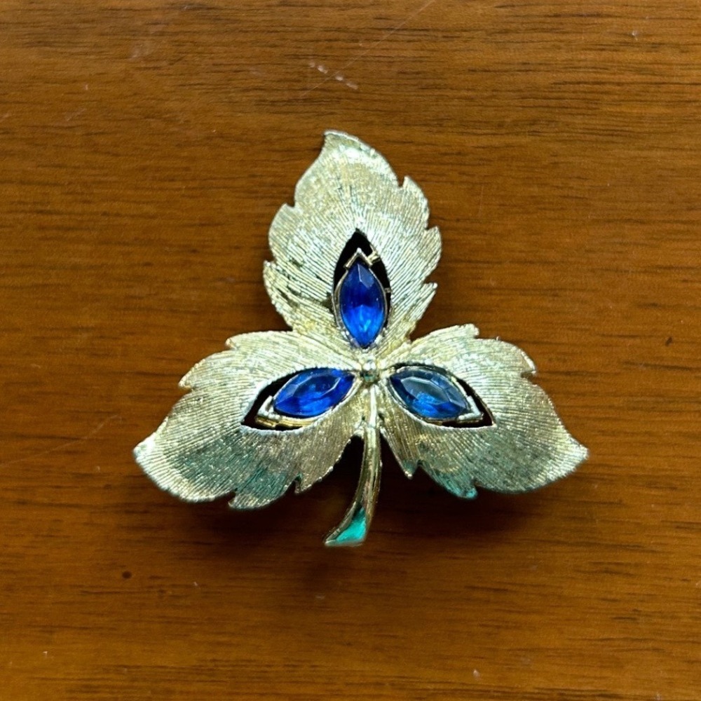 Vintage Gold Tone Leaf Brooch Blue Marquise Rhinestone Textured Foliage Pin